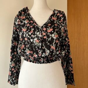 SALE 3️⃣ for $8! 🛍️ Boho Cropped Wrap Peasant Blouse / Tie-Back, Lightweight